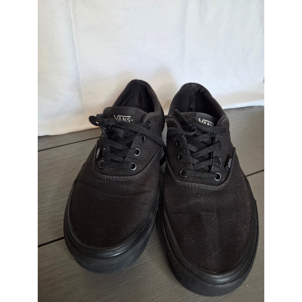 Vans Era Triple Black Low Top Shoes Women's 9